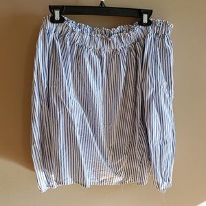 🌞🌞Gap cold shoulder sz M top